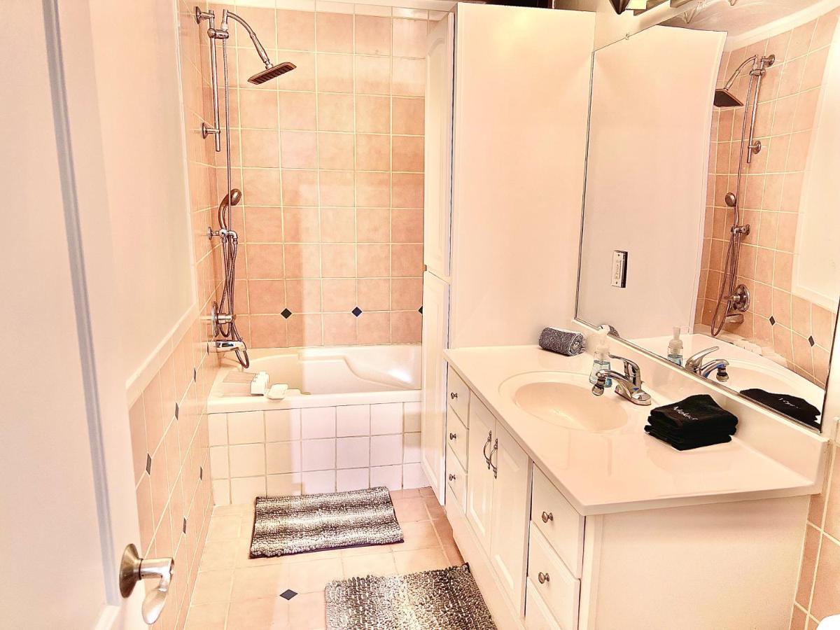 Apartamento Newly Remodeled Spacious Units, Minutes From Mountains, Inlet, Downtown And Airport