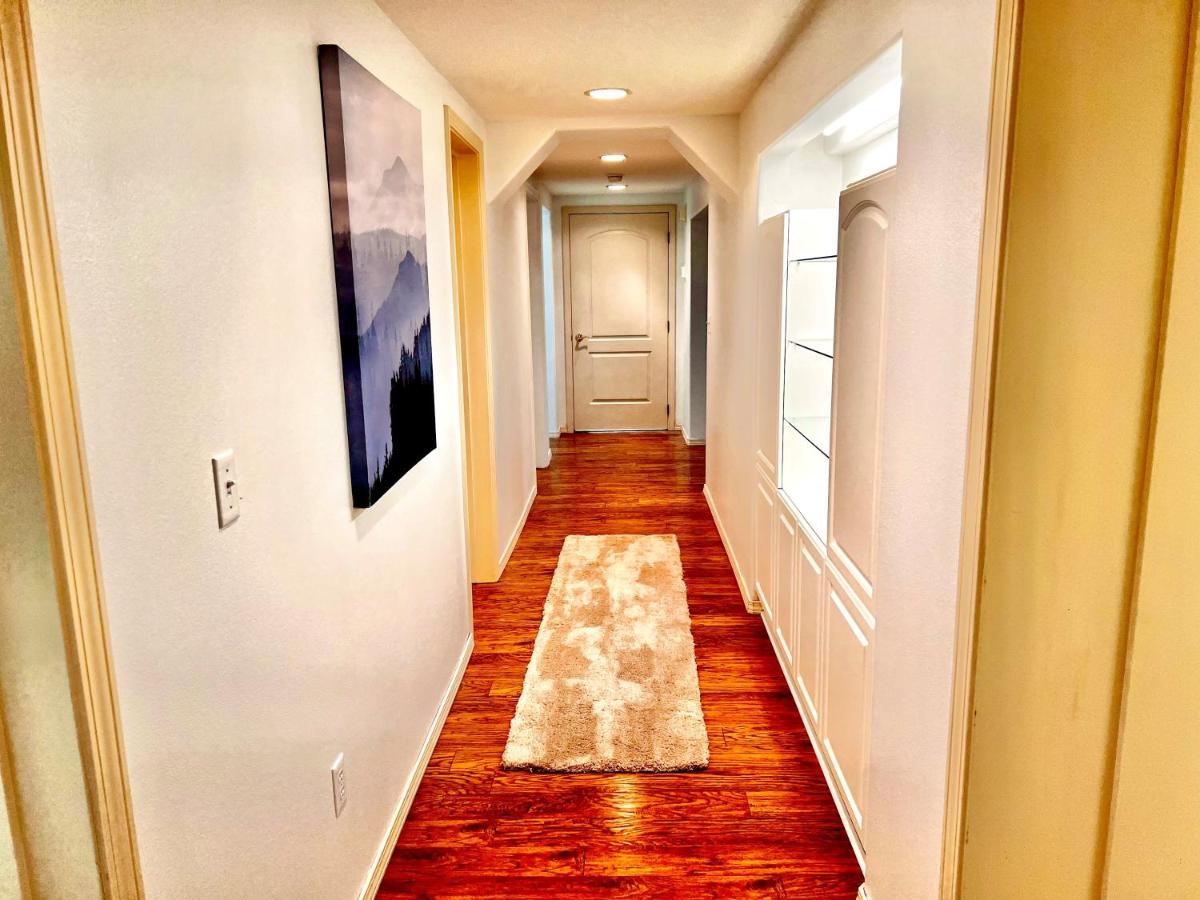 Apartamento Newly Remodeled Spacious Units, Minutes From Mountains, Inlet, Downtown And Airport Anchorage