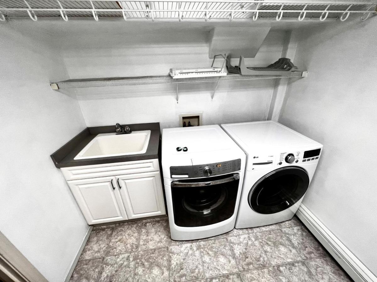 Apartamento Newly Remodeled Spacious Units, Minutes From Mountains, Inlet, Downtown And Airport *
