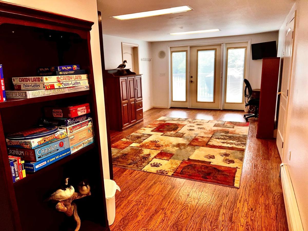 Newly Remodeled Spacious Units, Minutes From Mountains, Inlet, Downtown And Airport