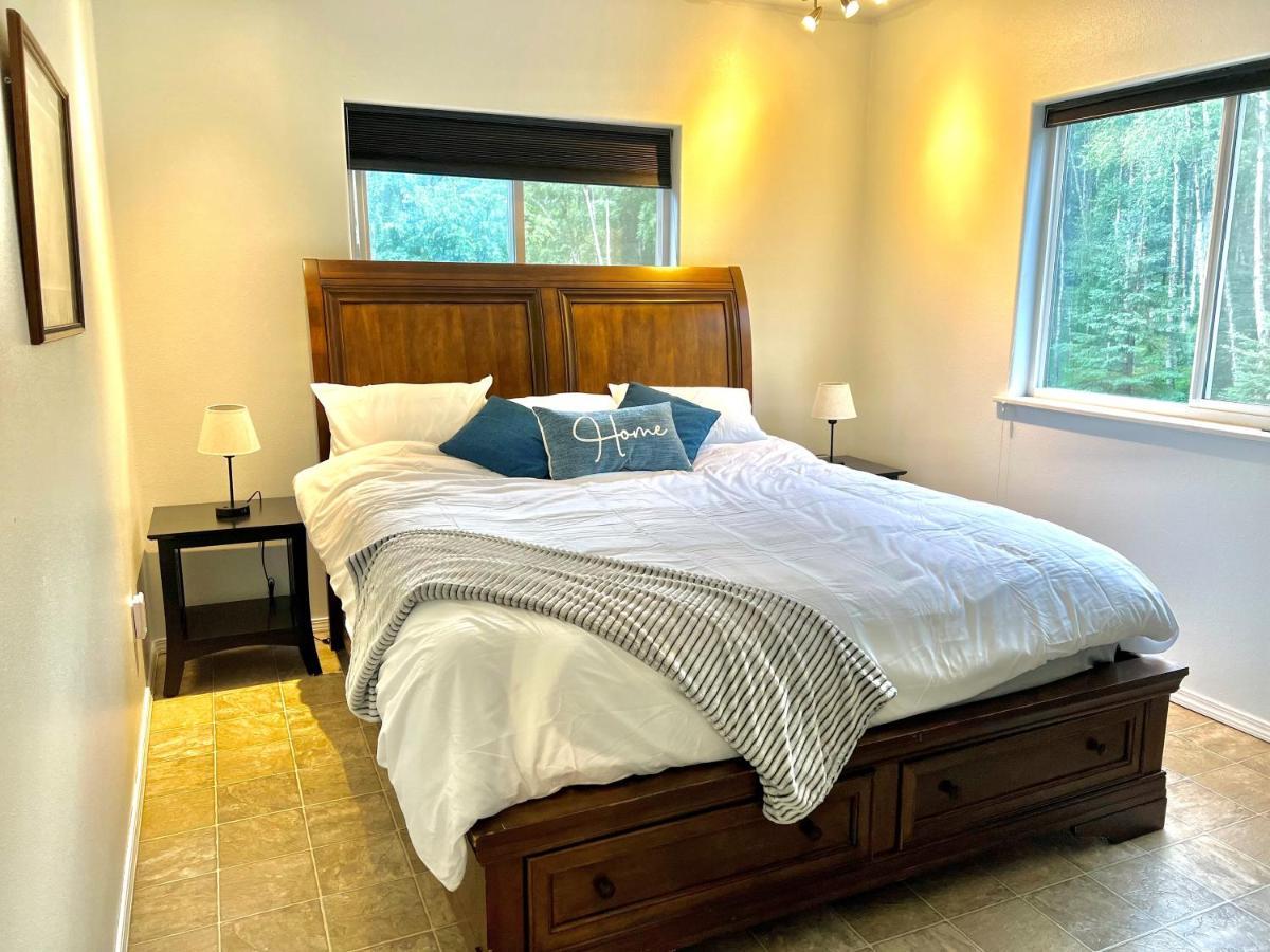 Newly Remodeled Spacious Units, Minutes From Mountains, Inlet, Downtown And Airport Apartamento *
