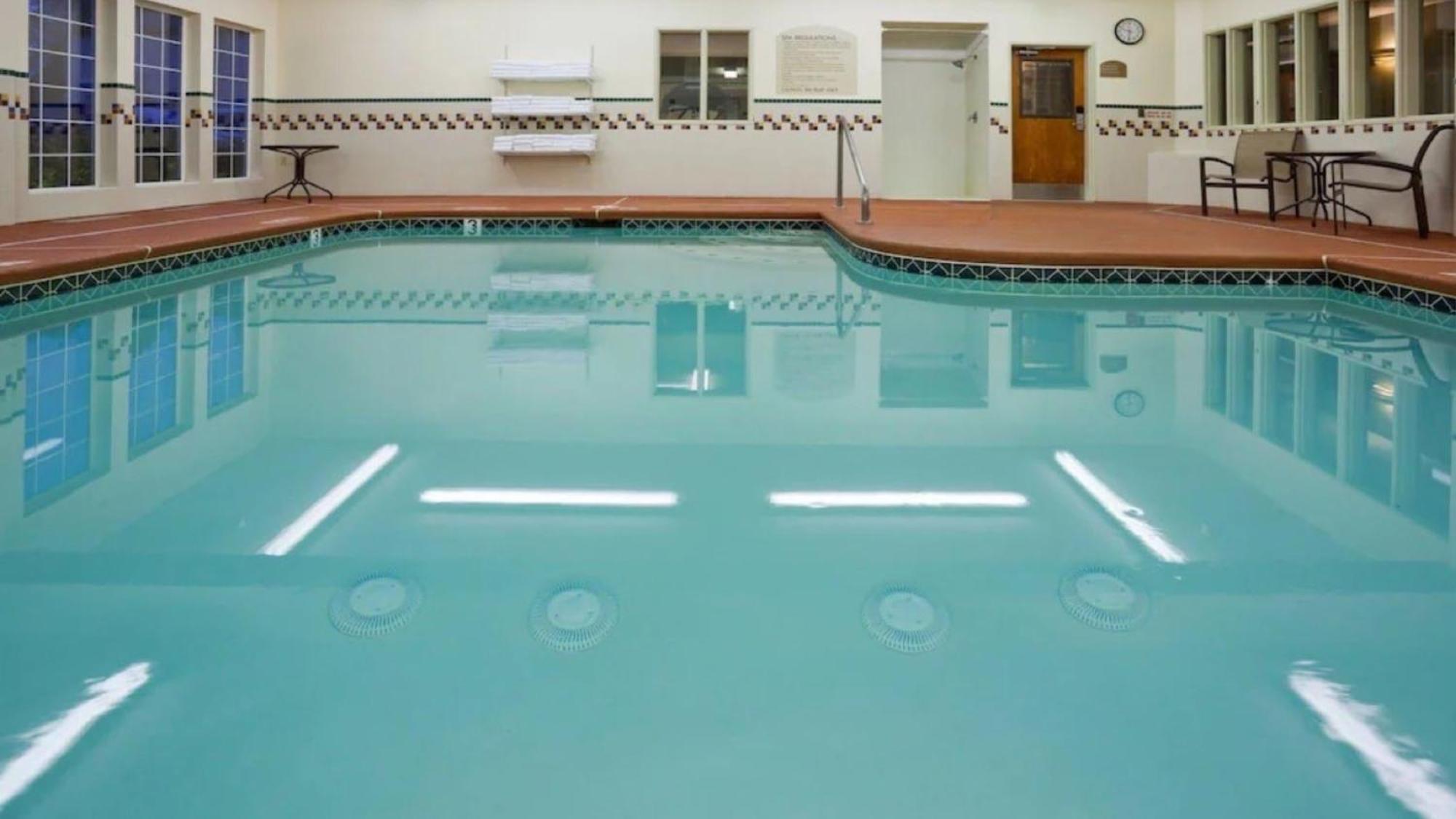 Hotel Wyndham Garden Airport 3*