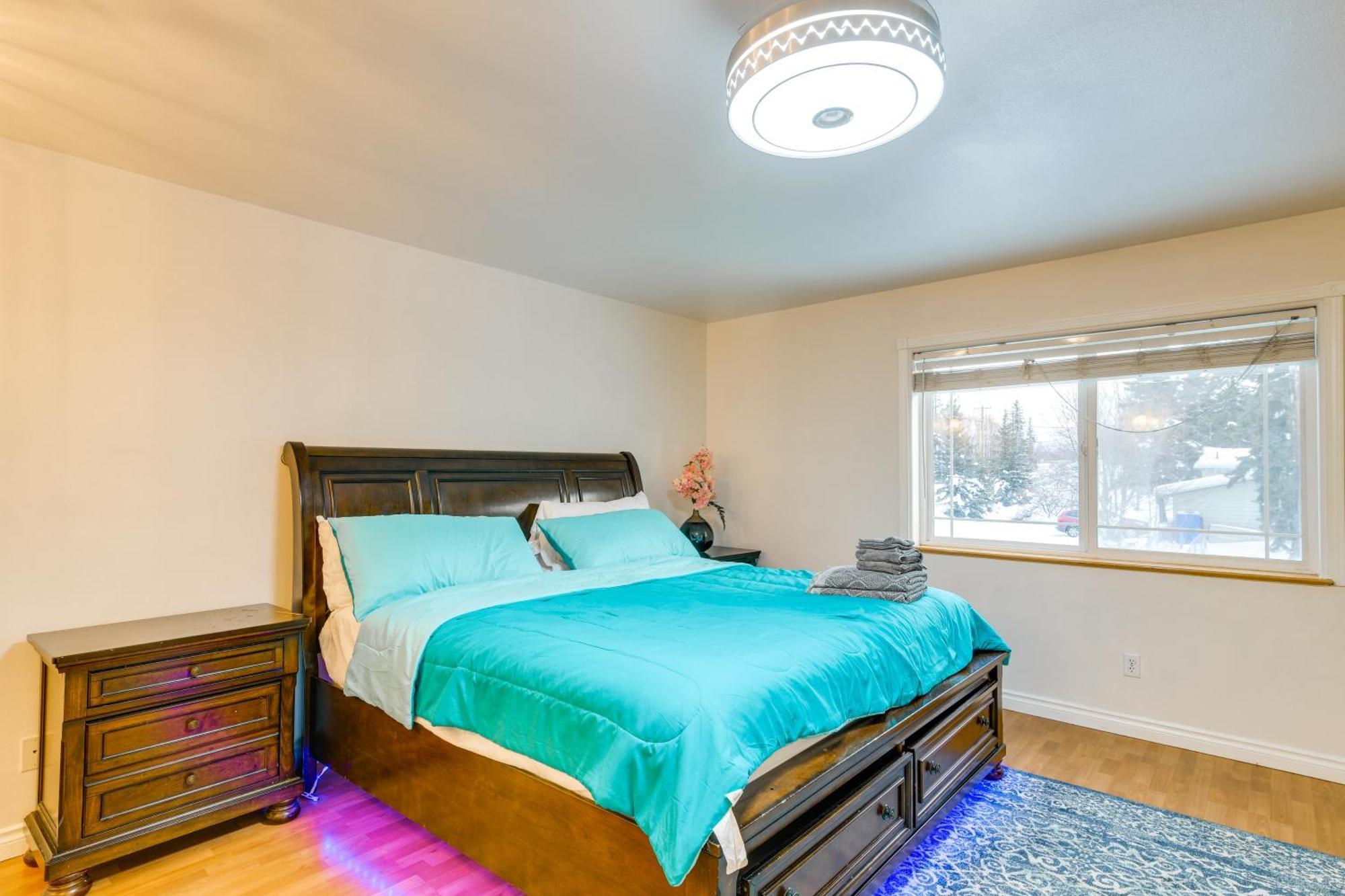 4 Mi To Alaska Zoo! Holiday home Anchorage