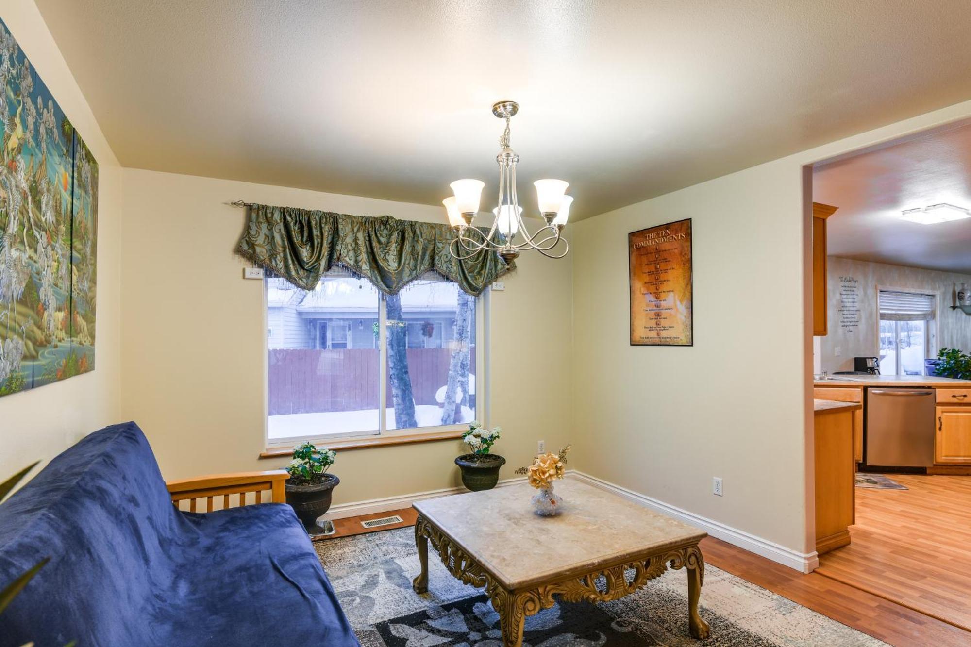 4 Mi To Alaska Zoo! Holiday home