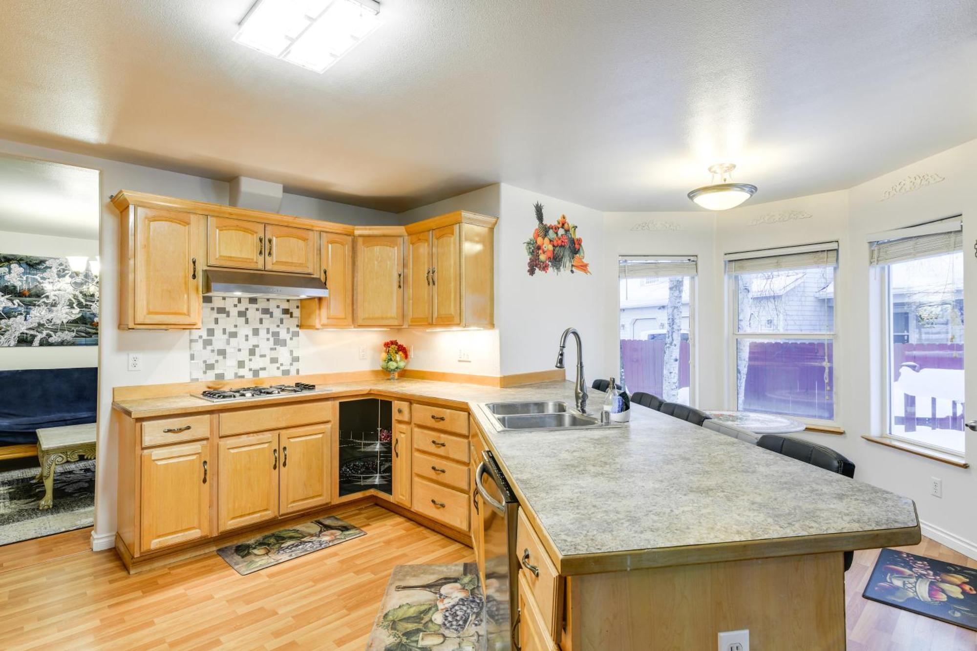 Holiday home 4 Mi To Alaska Zoo! *