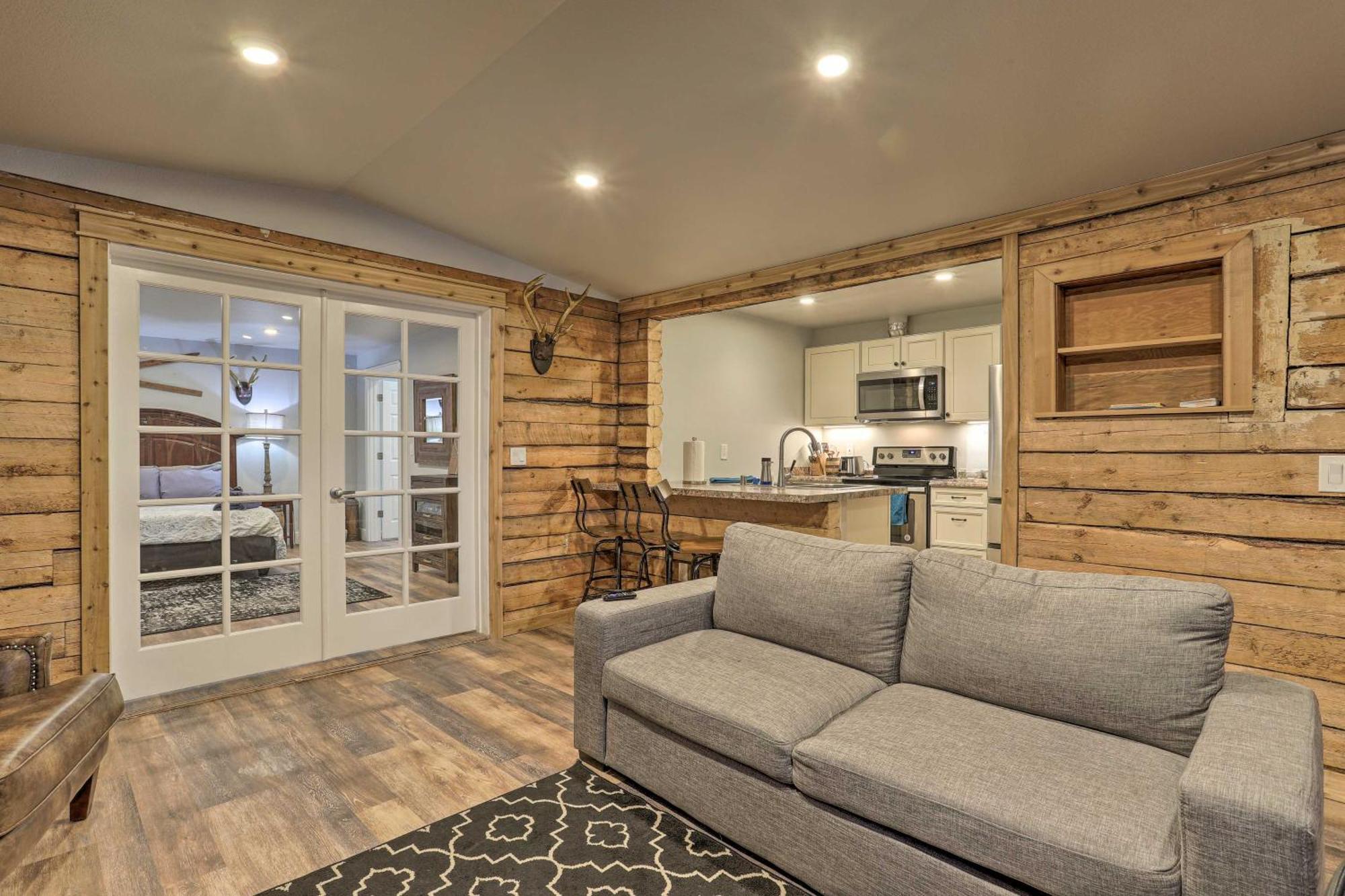 Rustic Hideaway Walk To Coastal Trail! Apartment *