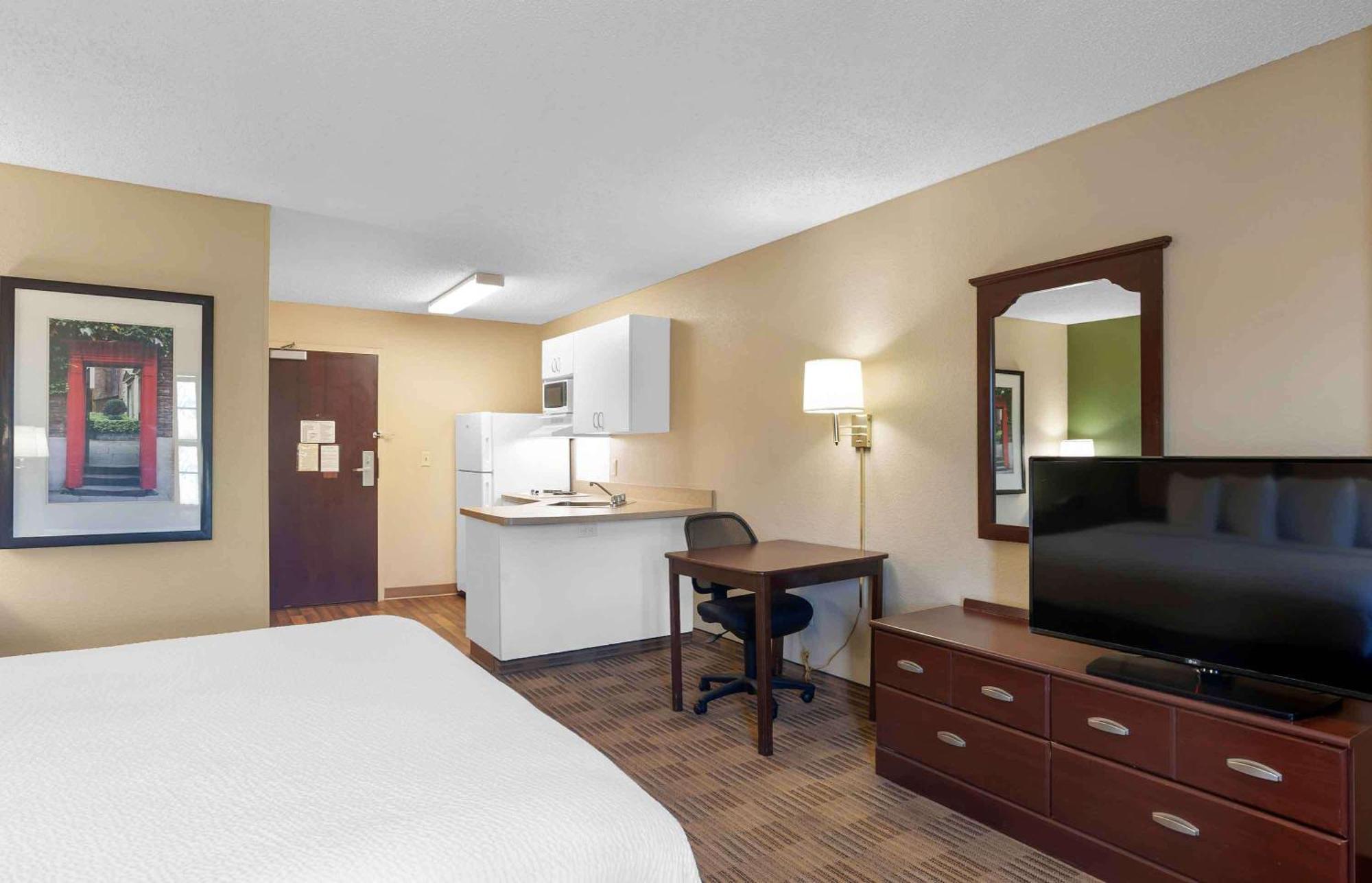 Extended America - - Downtown Hotel