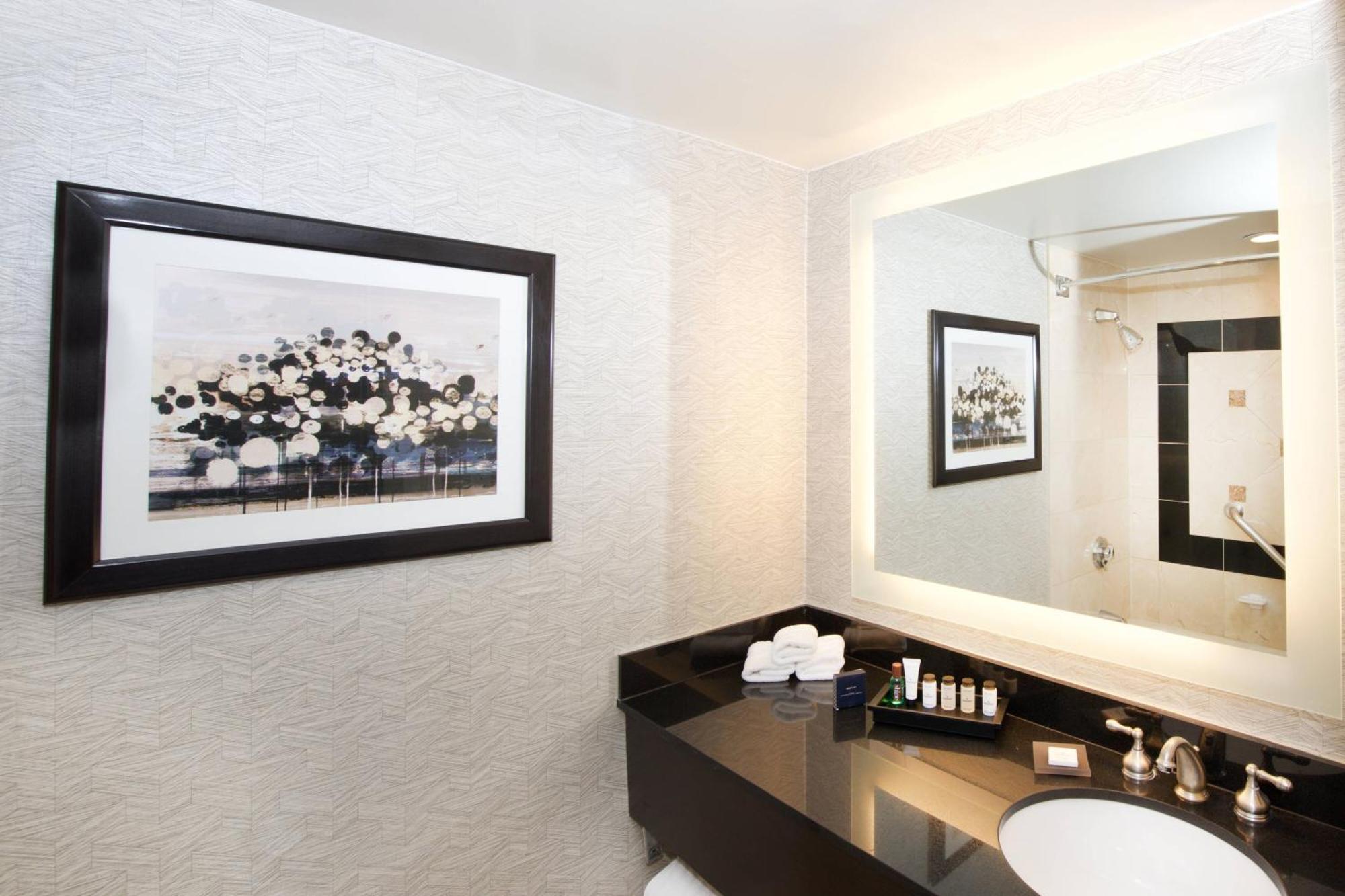 Sheraton Hotel 4*