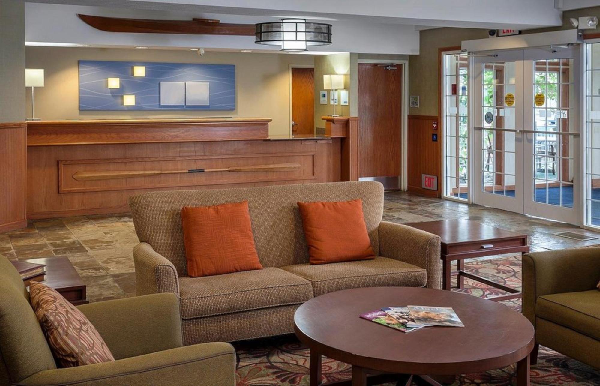 Wyndham Garden Airport Hotel 3*