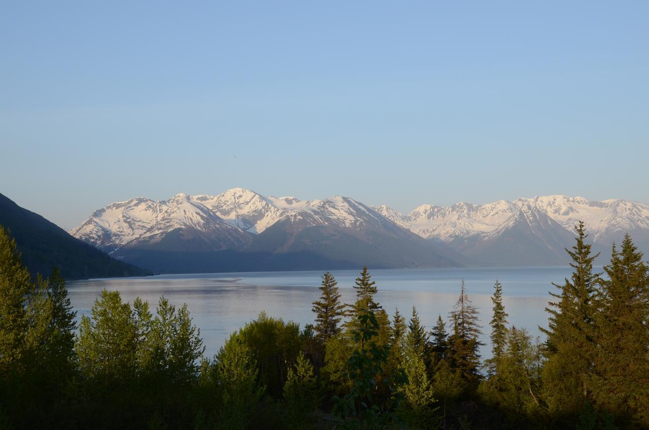 Reflection Lake Bed & Breakfast *