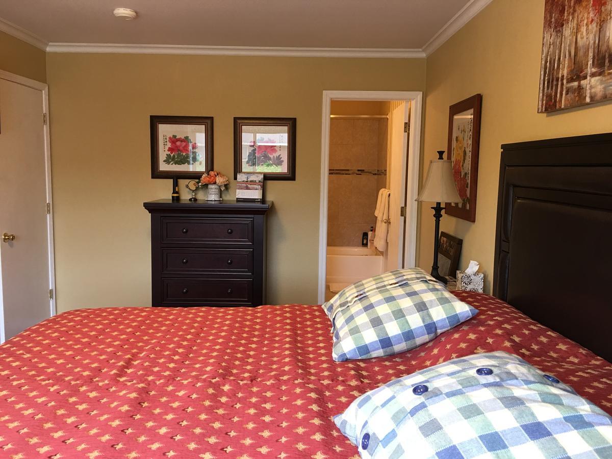 Reflection Lake Bed & Breakfast