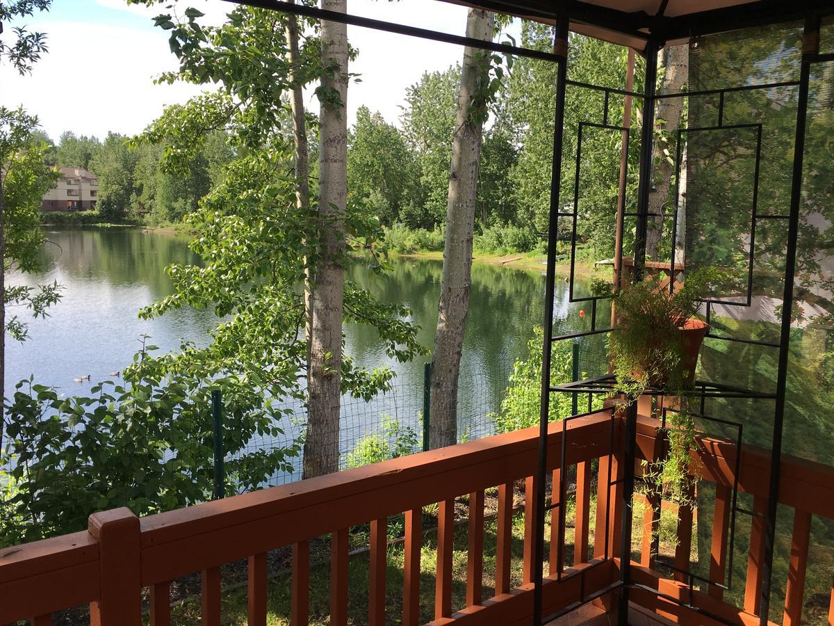 Reflection Lake Bed & Breakfast *