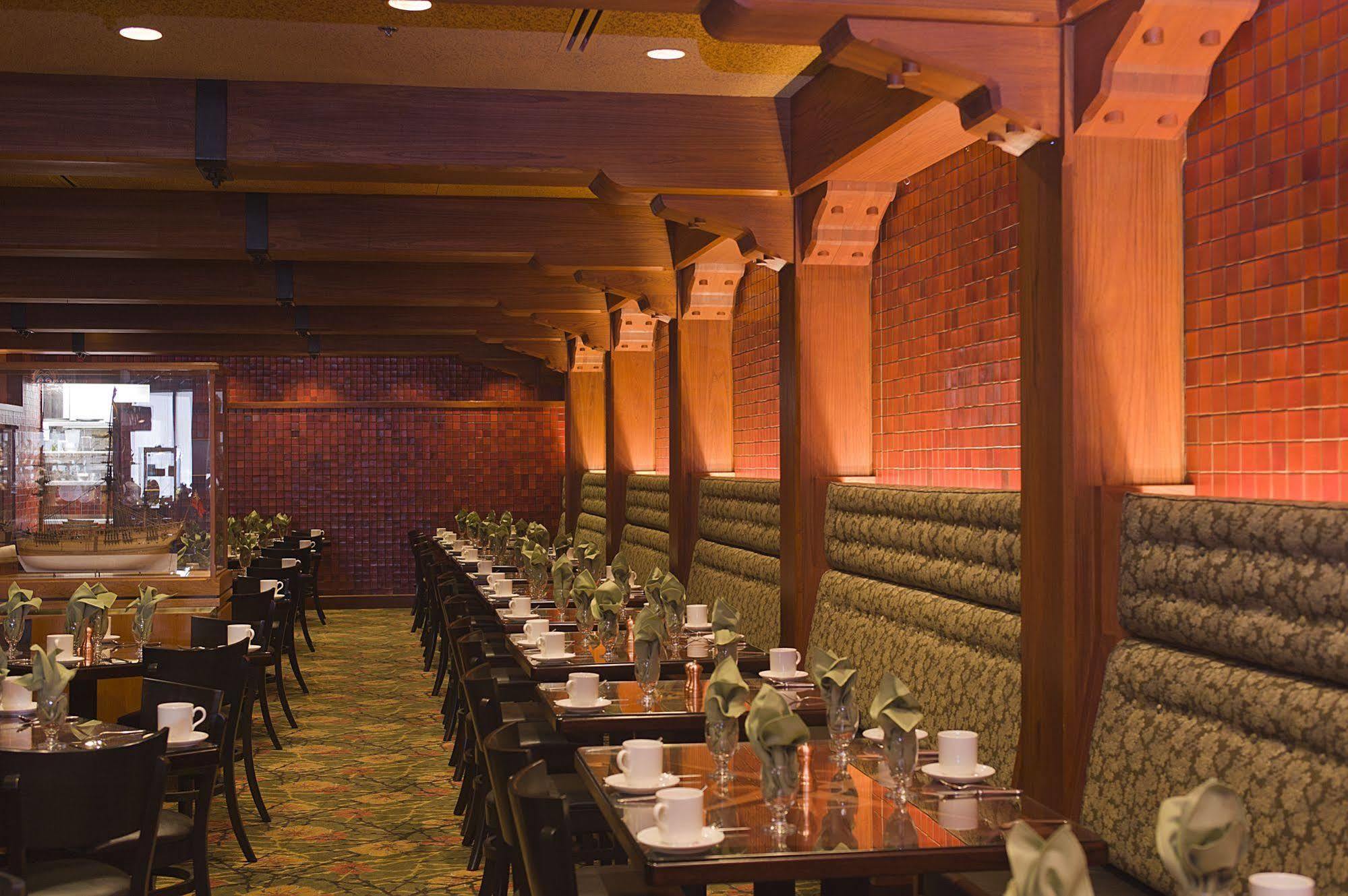 The Captain Cook Hotel Anchorage