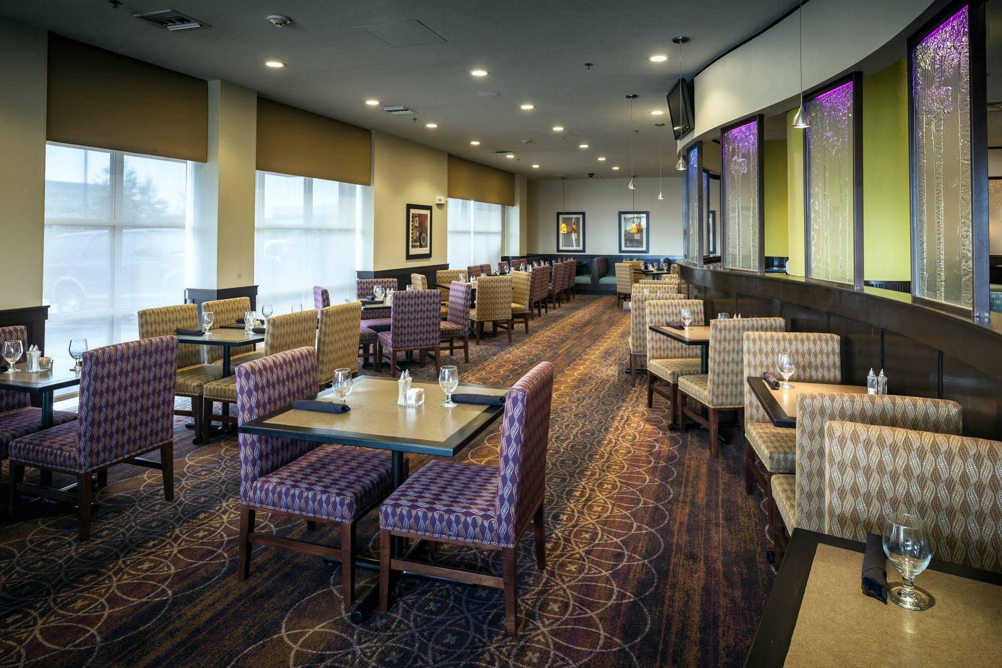 Crowne Plaza Anchorage-midtown By Ihg Hotel Anchorage